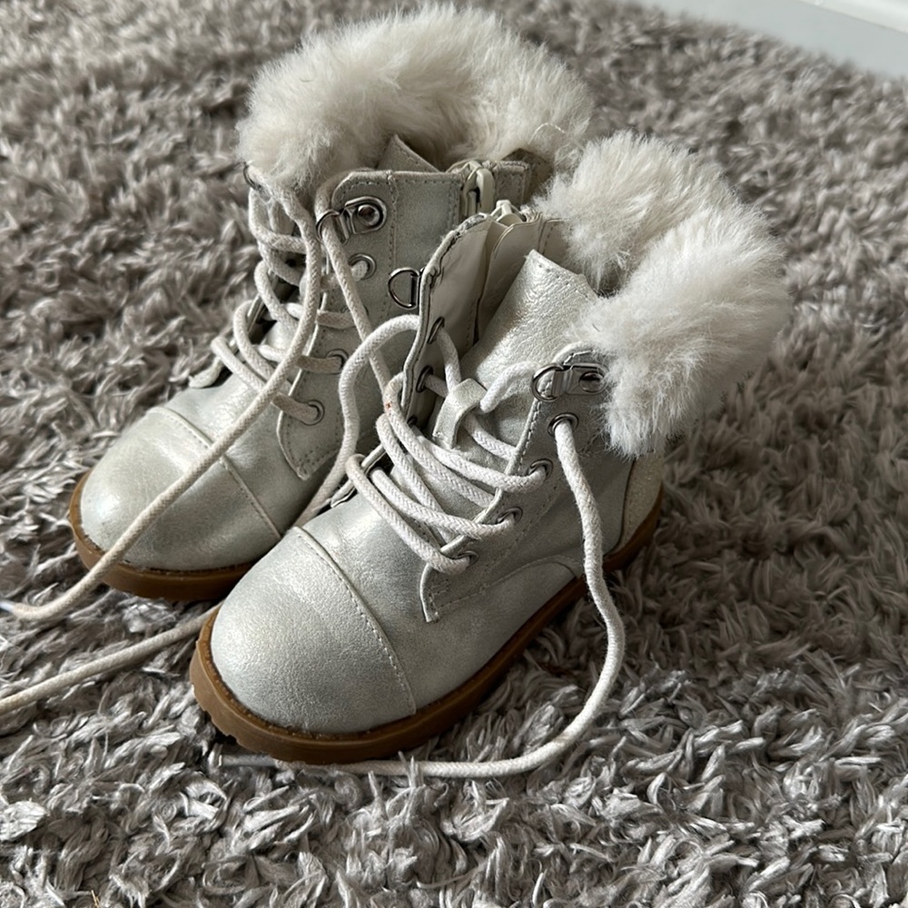 Sugar Boots size 7 little girls
